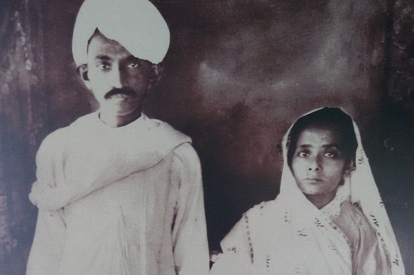 MK Gandhi and his wife Kasturba Gandhi